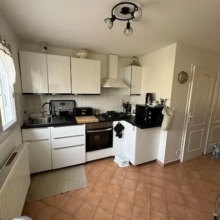 Apartment La Petite Maison Chaleureuse Jouars-Pontchartrain