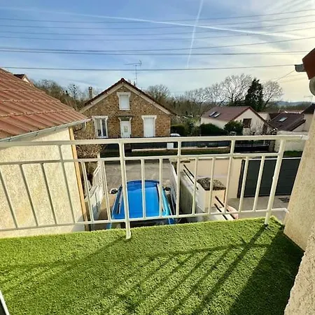 La Petite Maison Chaleureuse Apartment Jouars-Pontchartrain